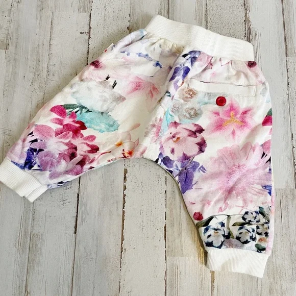 Munster | Girls Watercolor Floral Jogger Pants | Size: 3-6M - Picture 5 of 7